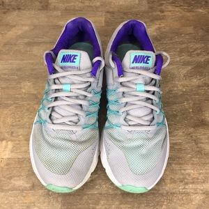 Nike Women’s 7 Air Relentless 6 Gray & Blue